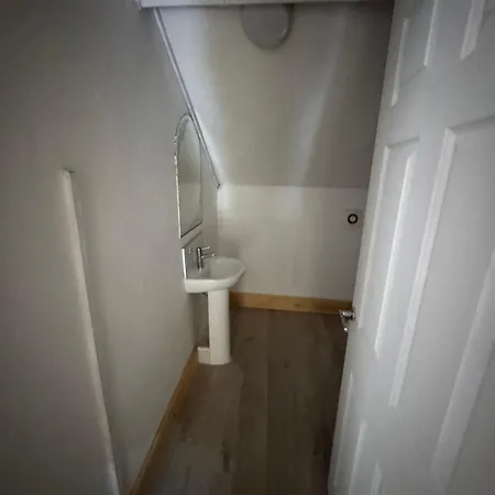 Homestay 9-11 London Road, Carlisle, Ca12ju