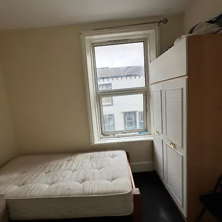 Homestay 9-11 London Road, Carlisle, Ca12ju *