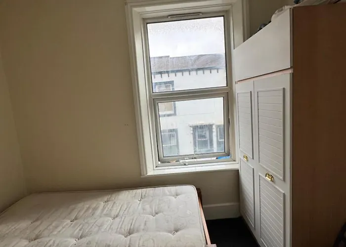 Homestay 9-11 London Road, Carlisle, Ca12ju *